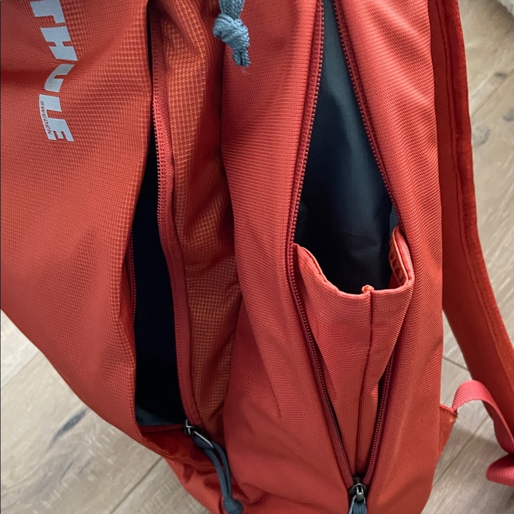 Thule Backpack - Picture 4 of 10